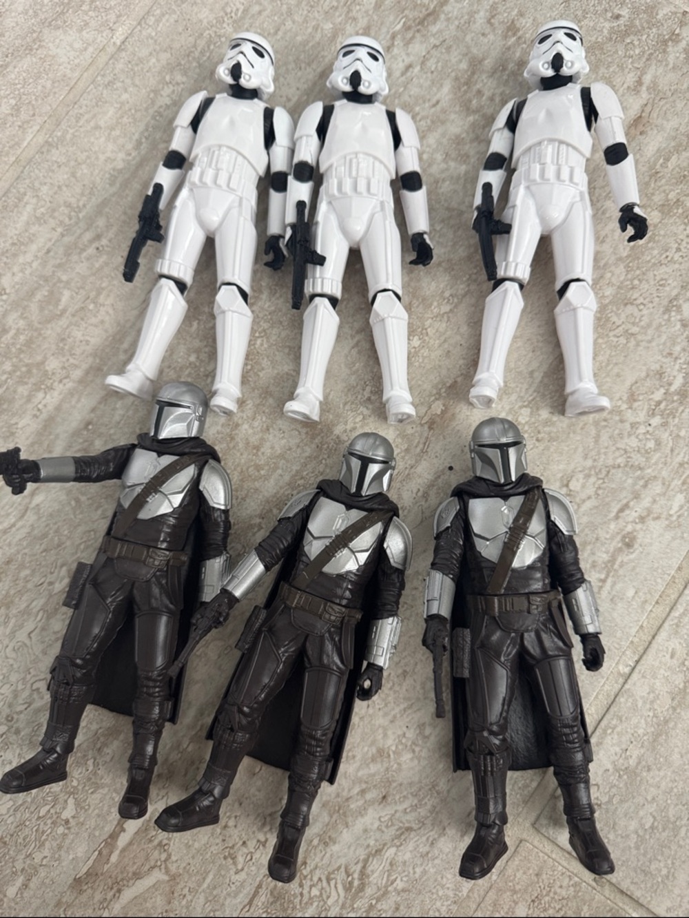 Star Wars White Stormtrooper & Silver Mandalorian Action Figures Set- 7